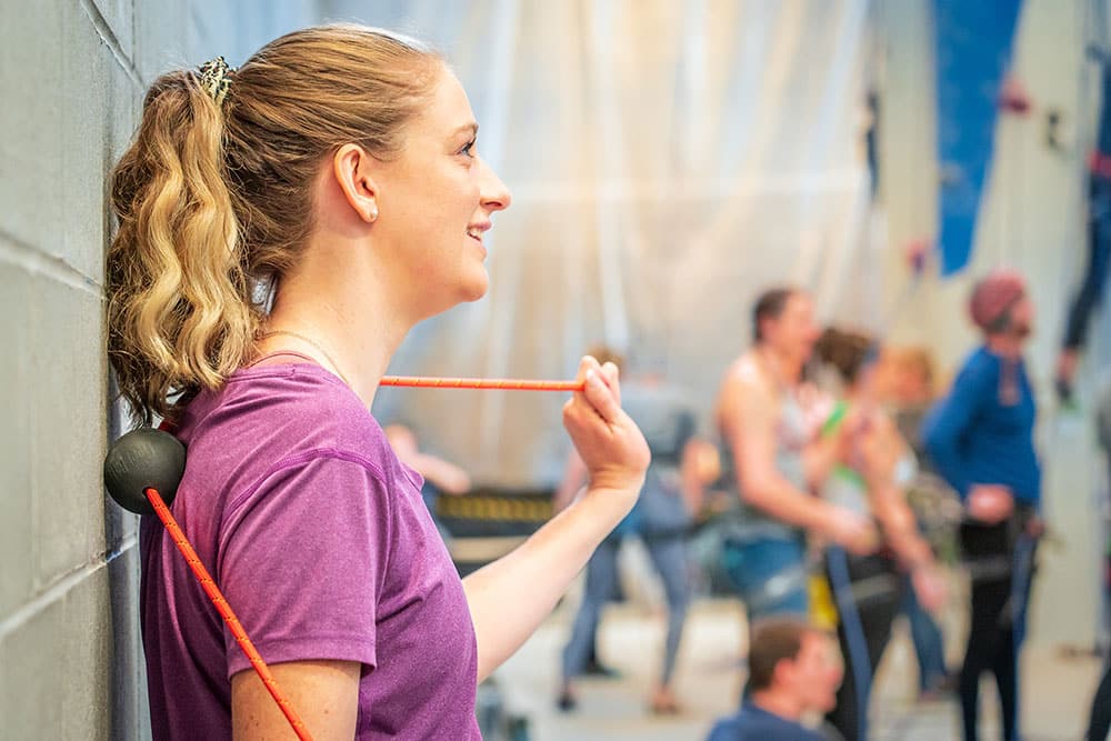 Upper Back Massage with Tiger Ball 2.6 Massage on a rope