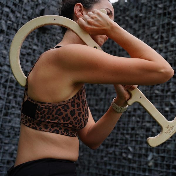 The ReGreen Tiger Massage Hook is a sustainable and travel-friendly massage tool that can help relieve minor muscle aches, muscle knots, and sore muscles. Its innovative design helps you easily massage hard-to-reach muscle knots in your back and shoulders.