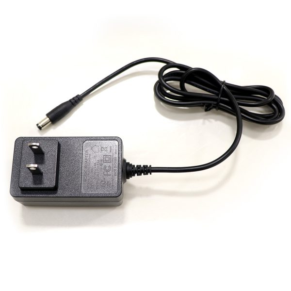 T1000_2021_Charger_back2_web