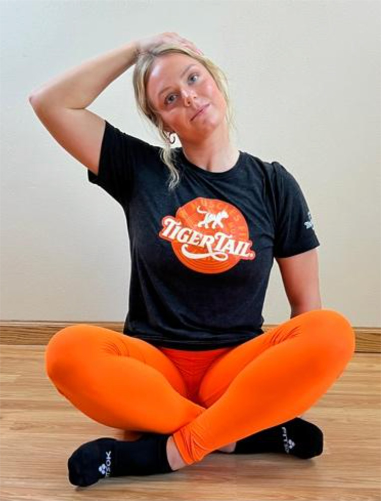 Stretch_the_Neck_1_1000px Stretch_the_Neck_1_1000px