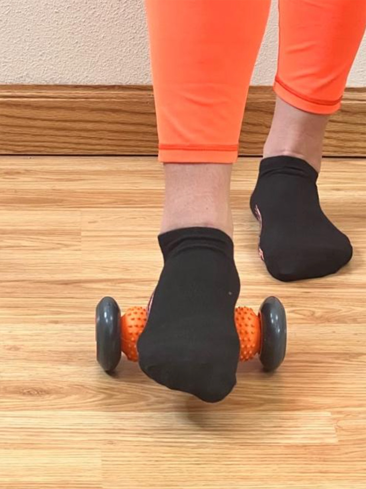 Roll the middle of the foot for 15 seconds