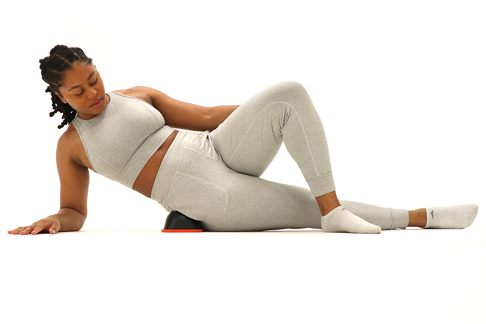 Glute Medius Muscle Knots Massage with the Curve Ball
