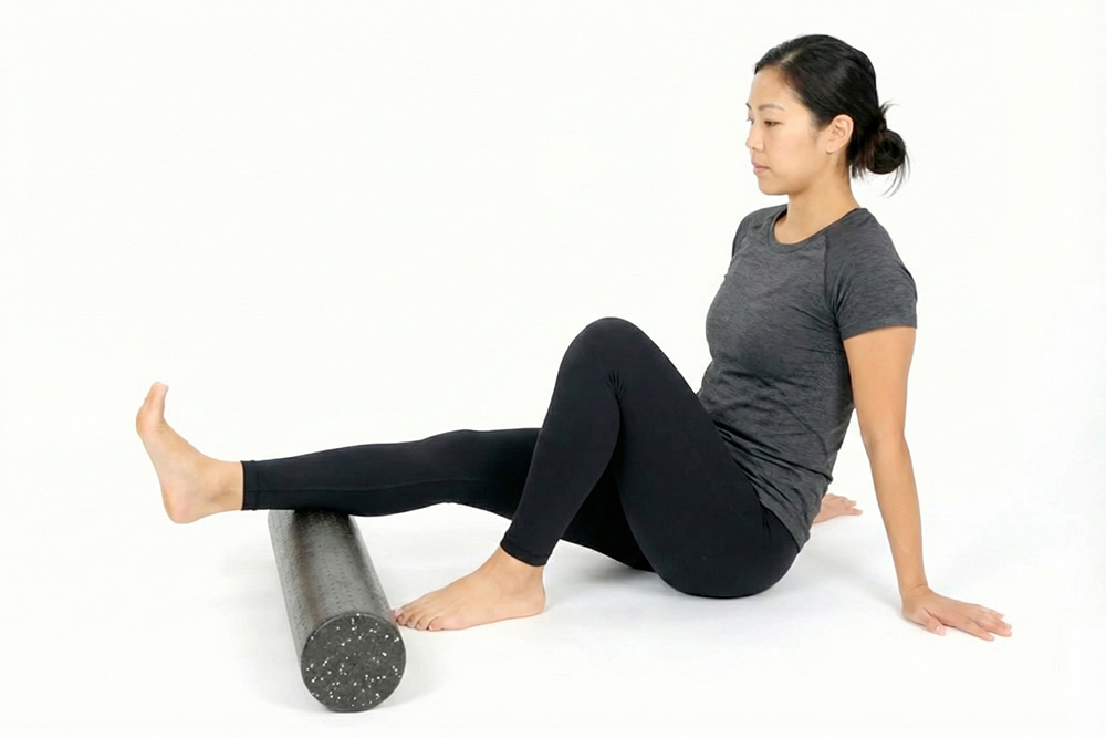 Best Foam Roller Exercise for Calf Rolling Toe-Point Calf Mobility Roll